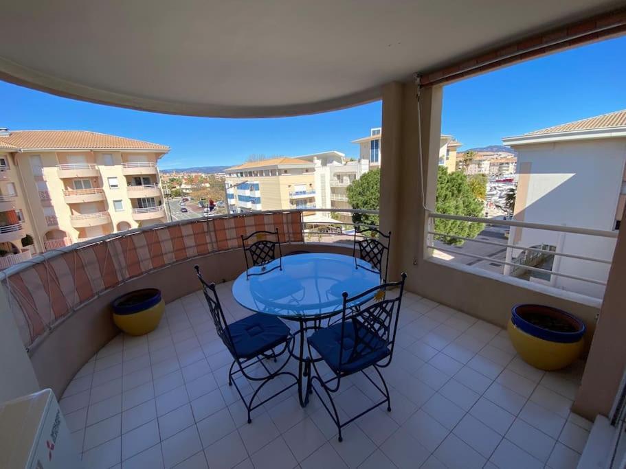 Appartement Port A Pied Fréjus